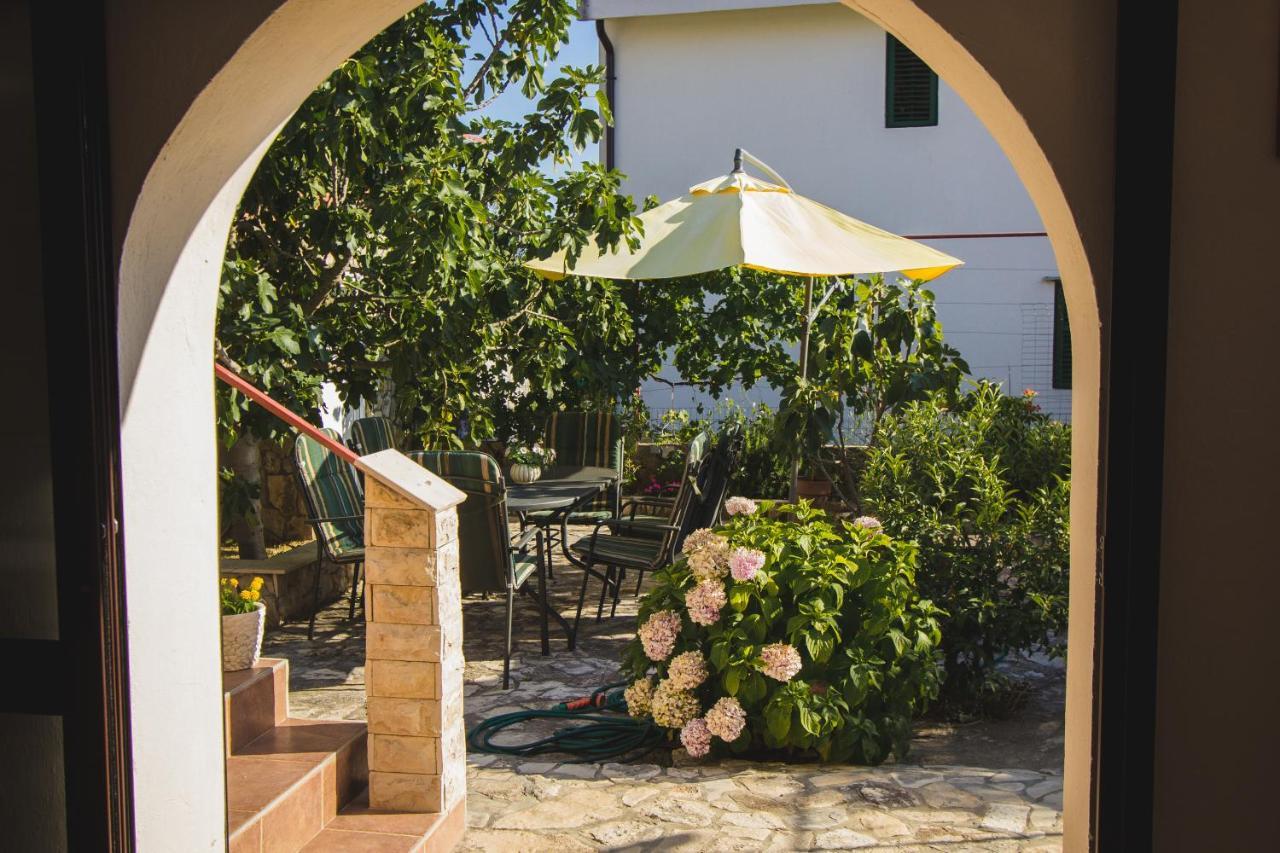Apartmani Alic Šibenik Exteriör bild